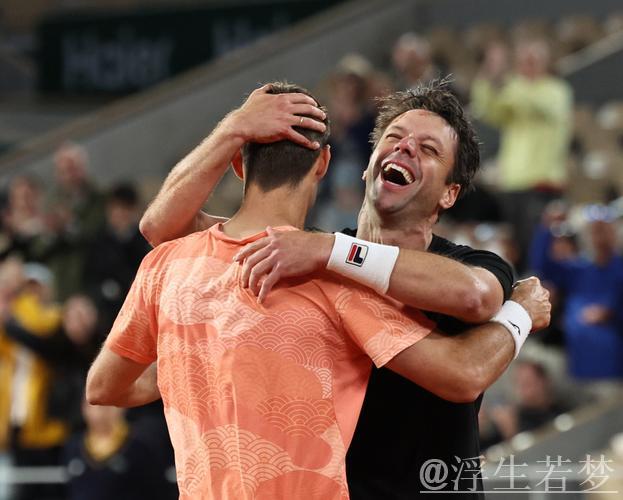 法格拉诺列尔斯与塞瓦略斯勇夺法网男双桂冠